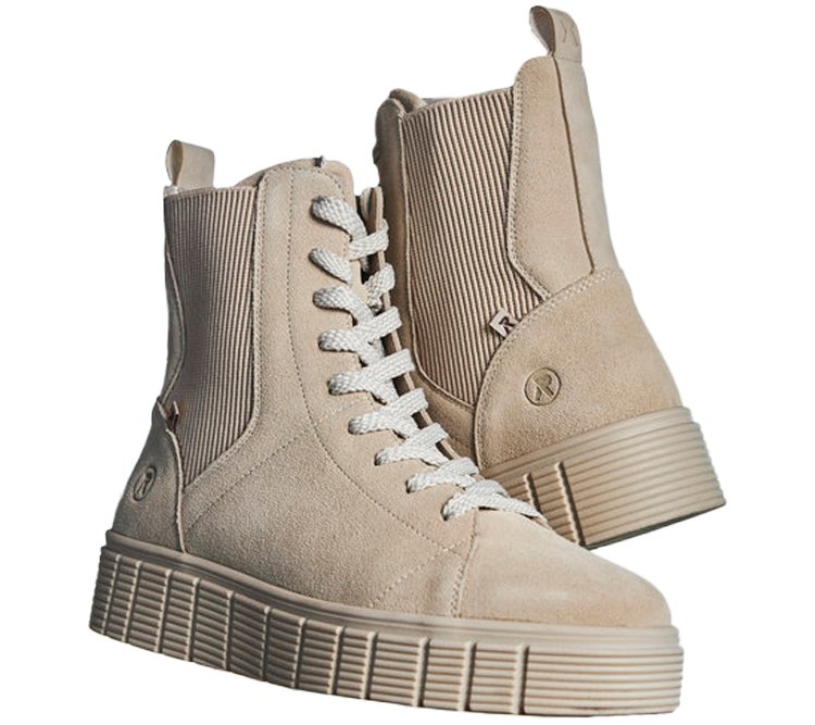 Белые ботинки