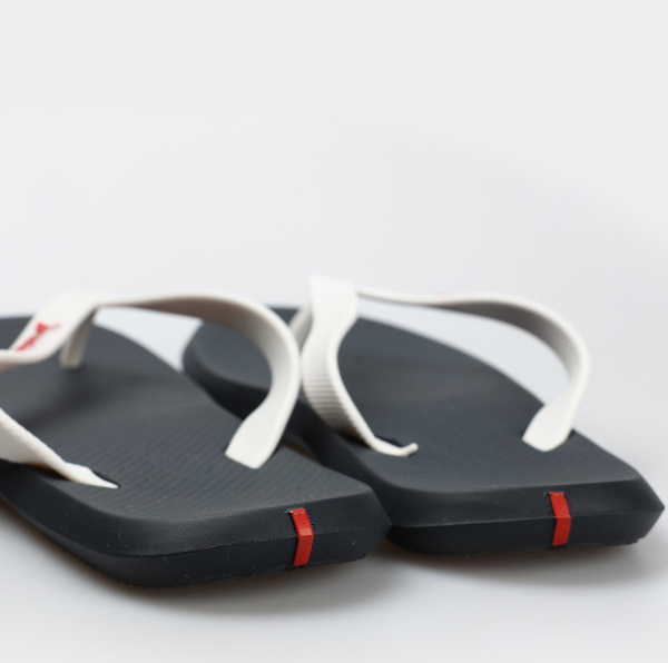 Фото Шлепанцы  Rider  белый  поливинилхлорид F-300539