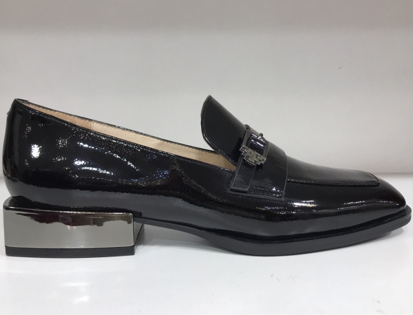 Фото Туфли  Aidini  черный  кожа лаковая F-90670