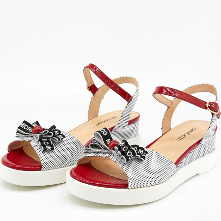 Босоножки  Cavaletto  серый  кожа лаковая F-80625 фото в интернет-магазине | Omadey.ru